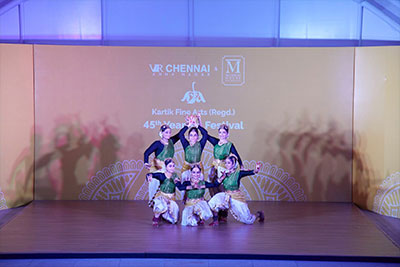 Sudha Vijayakumar and group at Kartik Fine Arts 2019