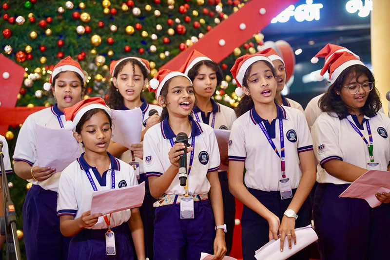 Sparkle and Cheer: Kicking Off the Holidays! TREE LIGHTING CEREMONY - 21st November 2025