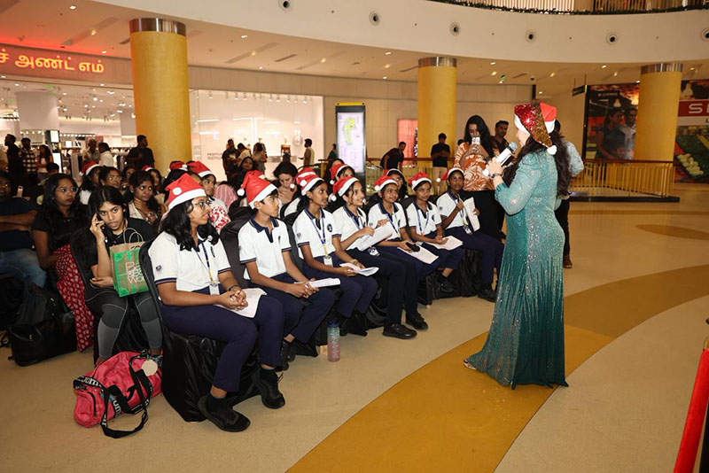 Sparkle and Cheer: Kicking Off the Holidays! TREE LIGHTING CEREMONY - 21st November 2025